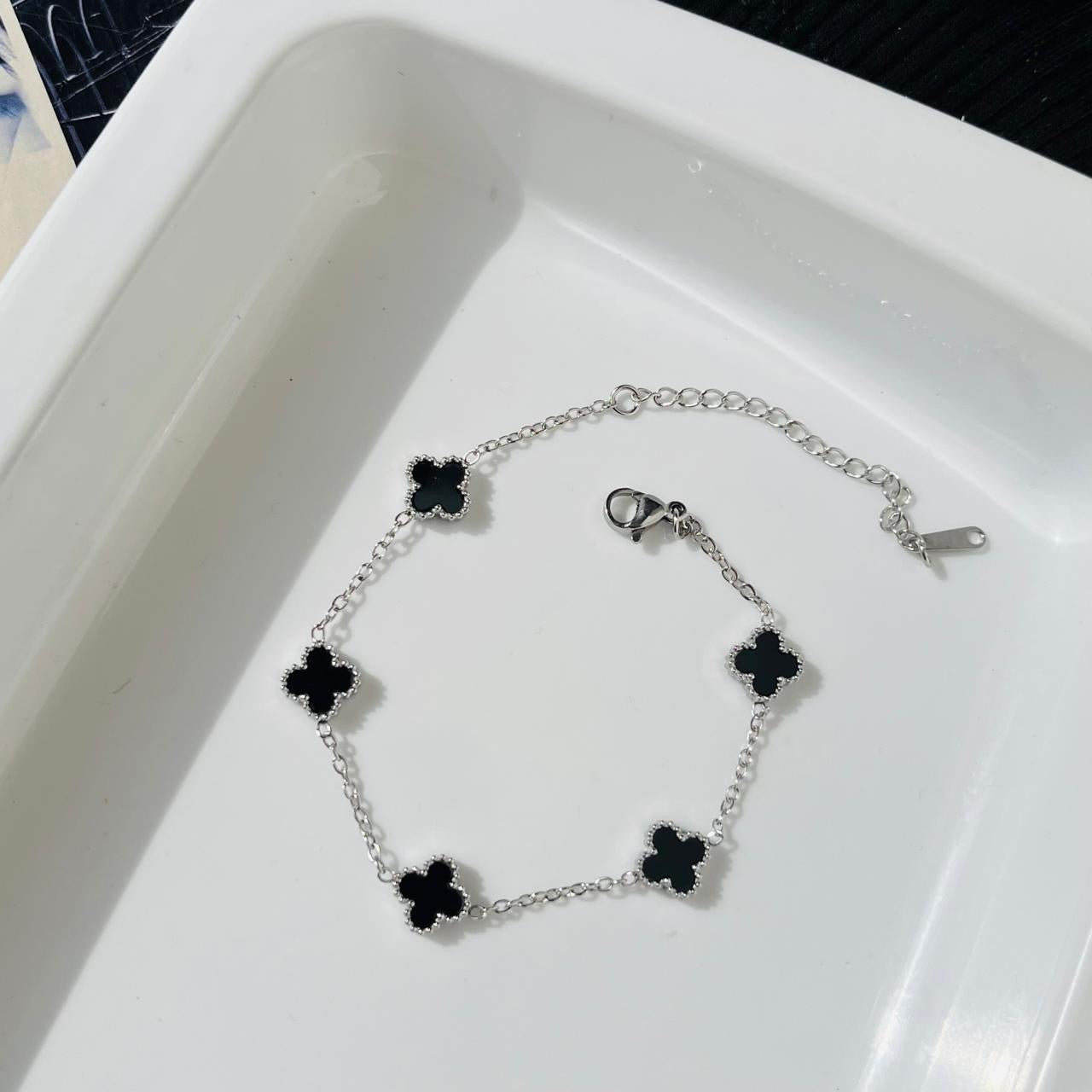 Silver Clover Bracelet ~ Anti Tarnish