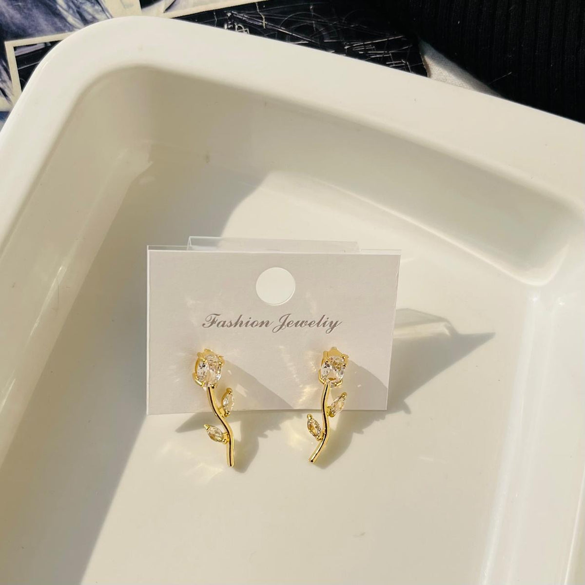 Whit Tulip Earrings