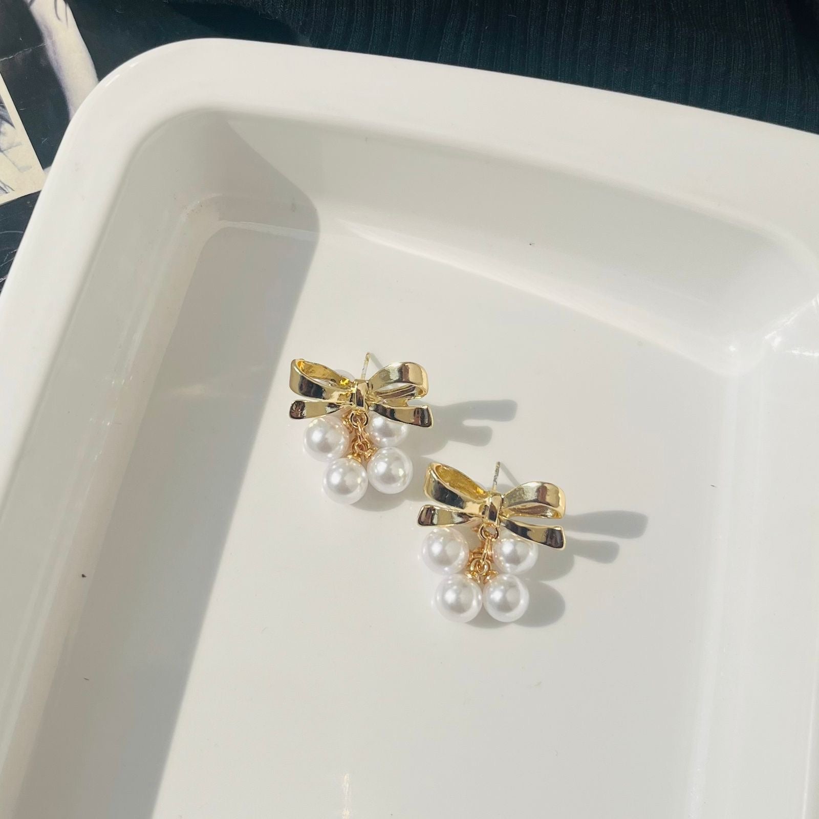 Bow Pearl Earrings