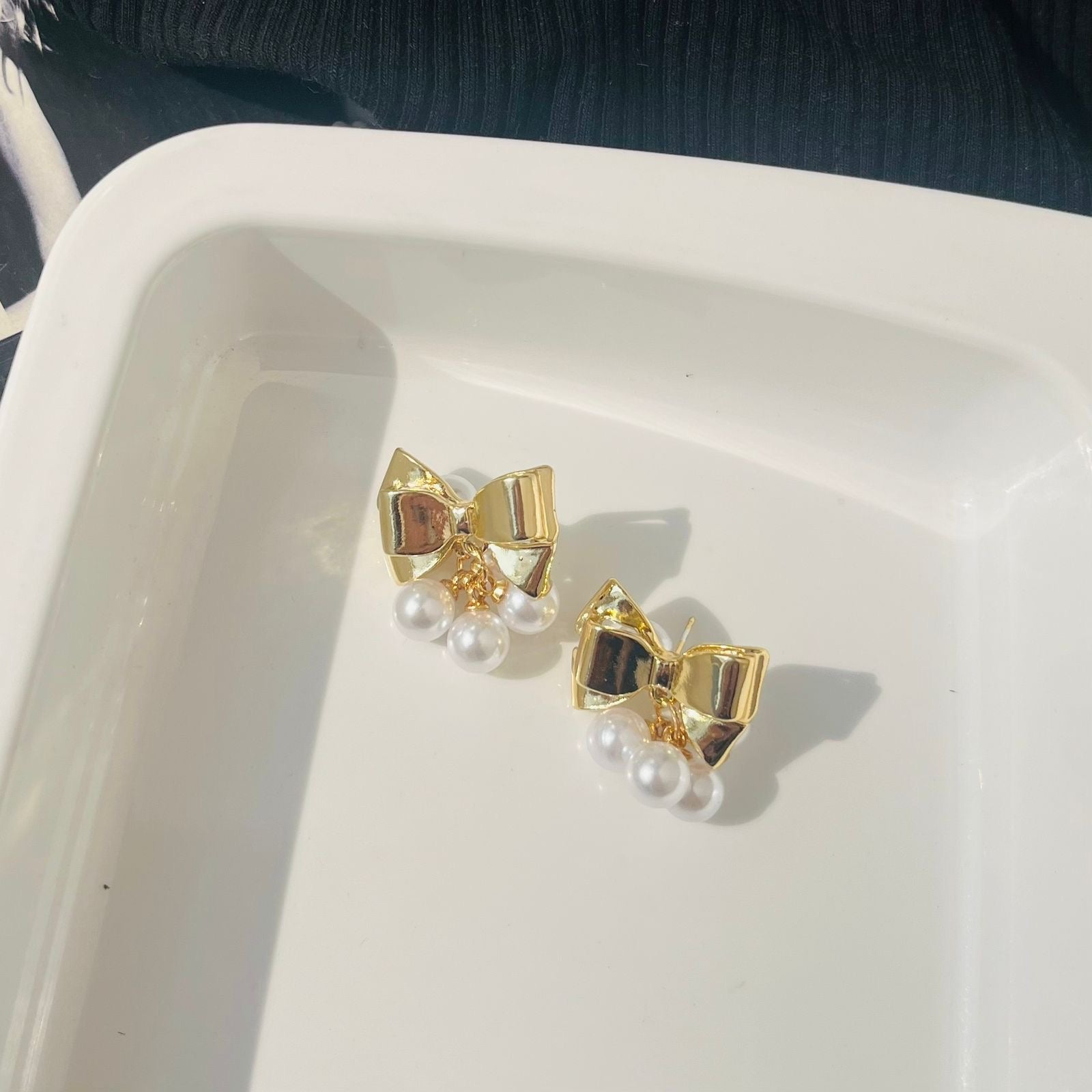 Bow Pearl Earrings