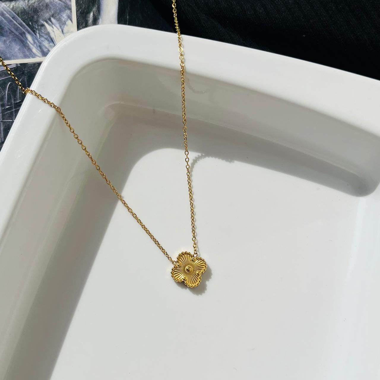 Flower necklace ~ Anti Tarnish