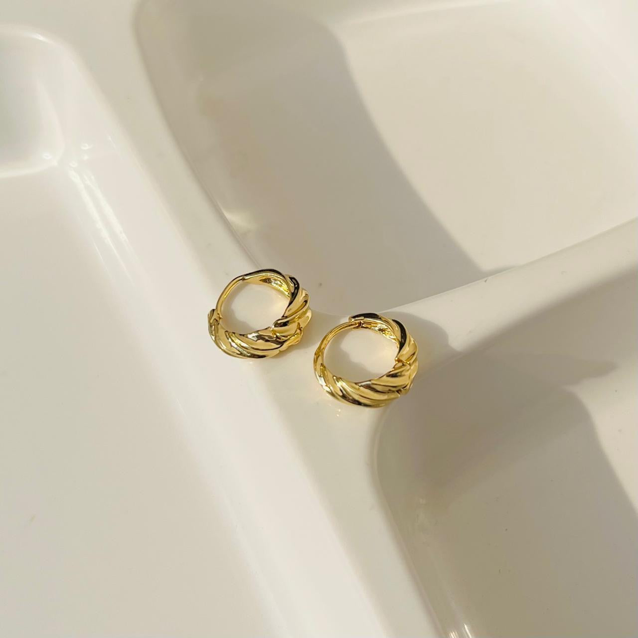 Twisted Small Hoops