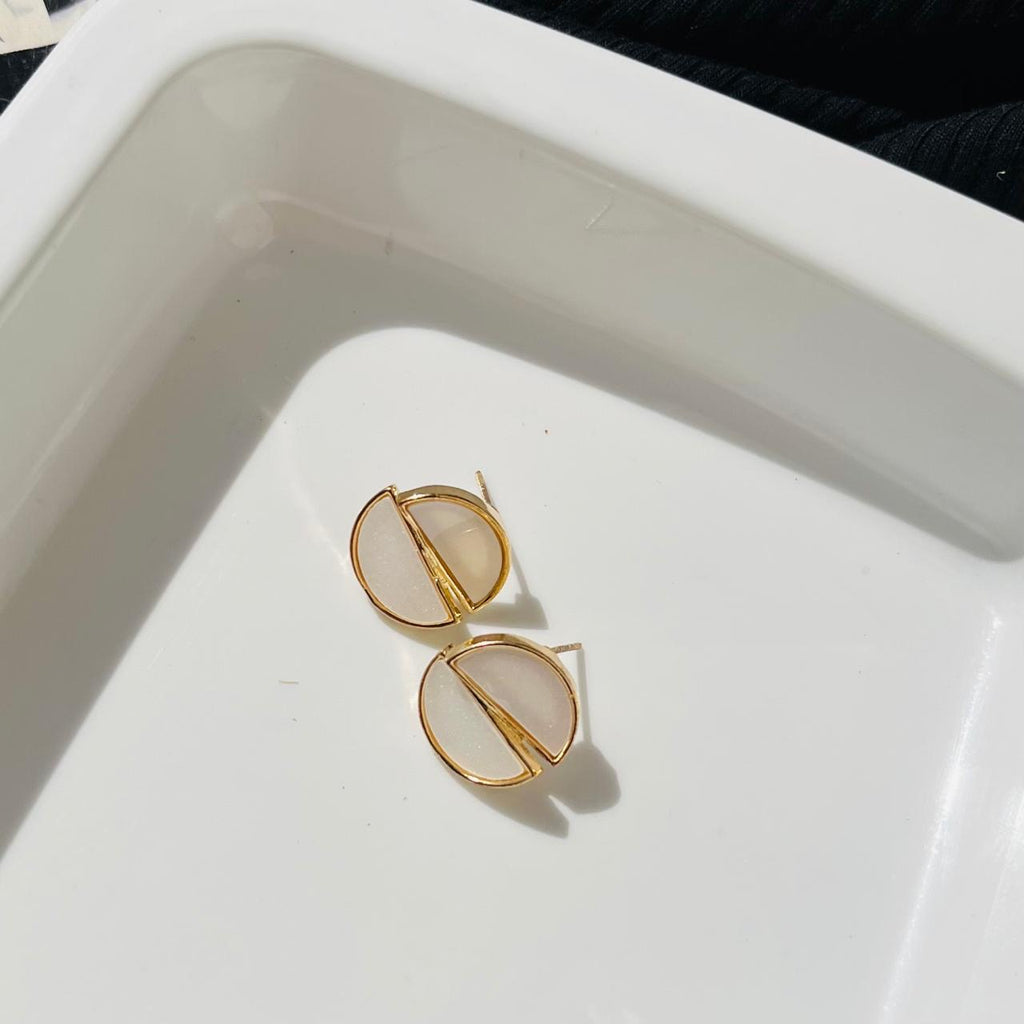 White stone Earrings