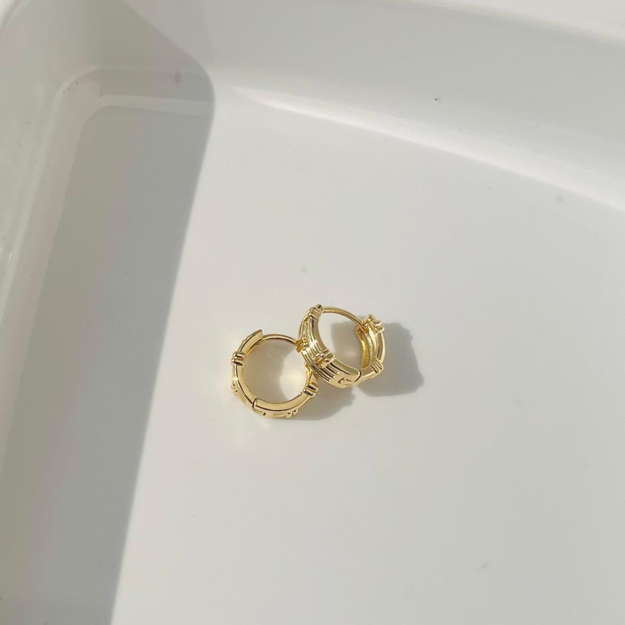 Chain Small Hoops