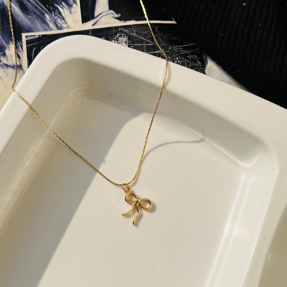 Bow Necklace