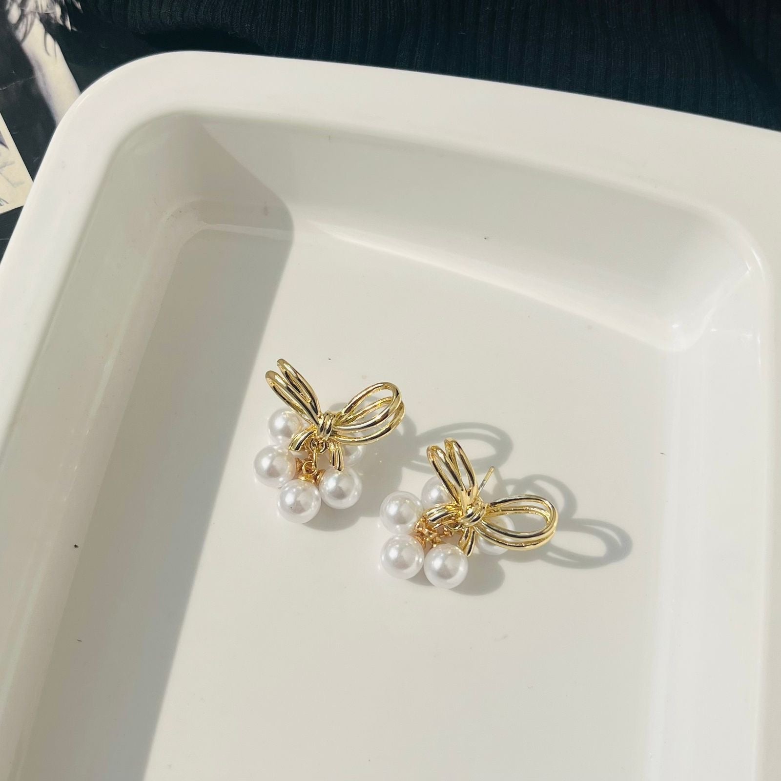 Bow Pearl Earrings