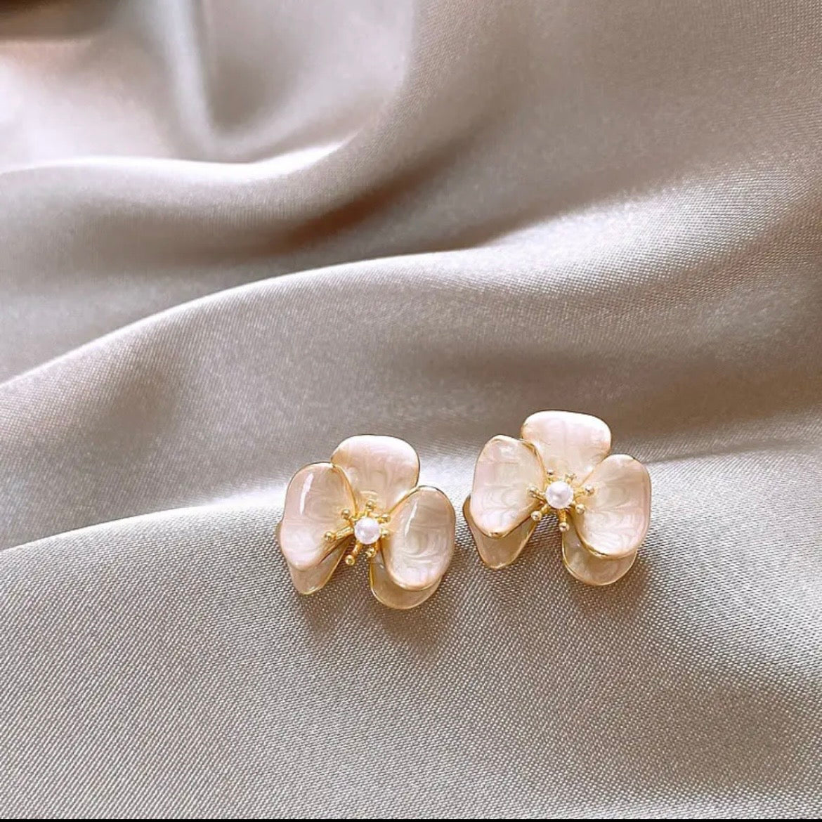 Liora Flower Earrings
