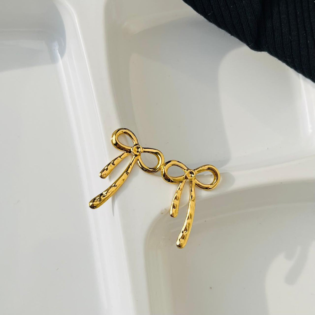 Bow Earrings ~ Anti Tarnish