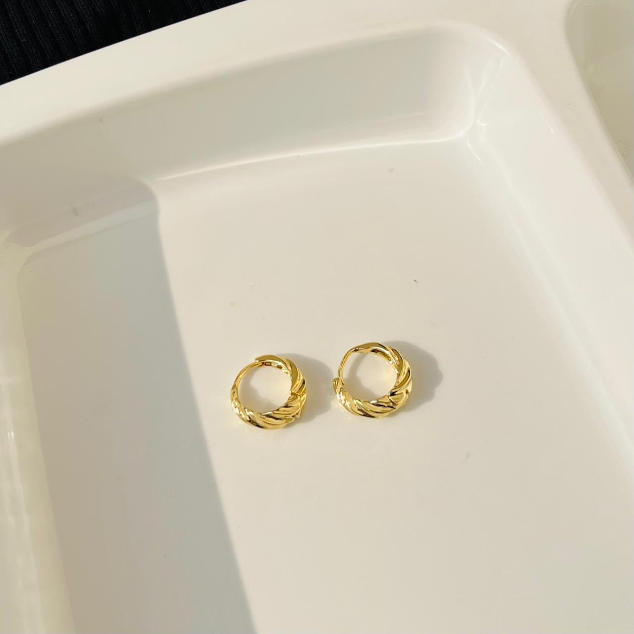 Twisted Small Hoops