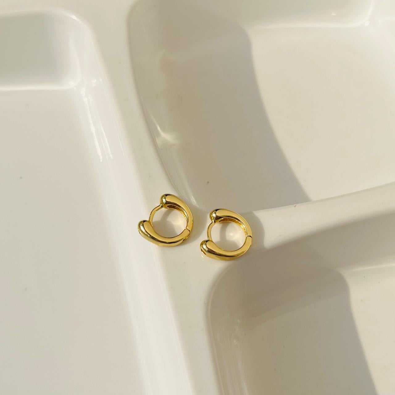 Dove Small Hoops