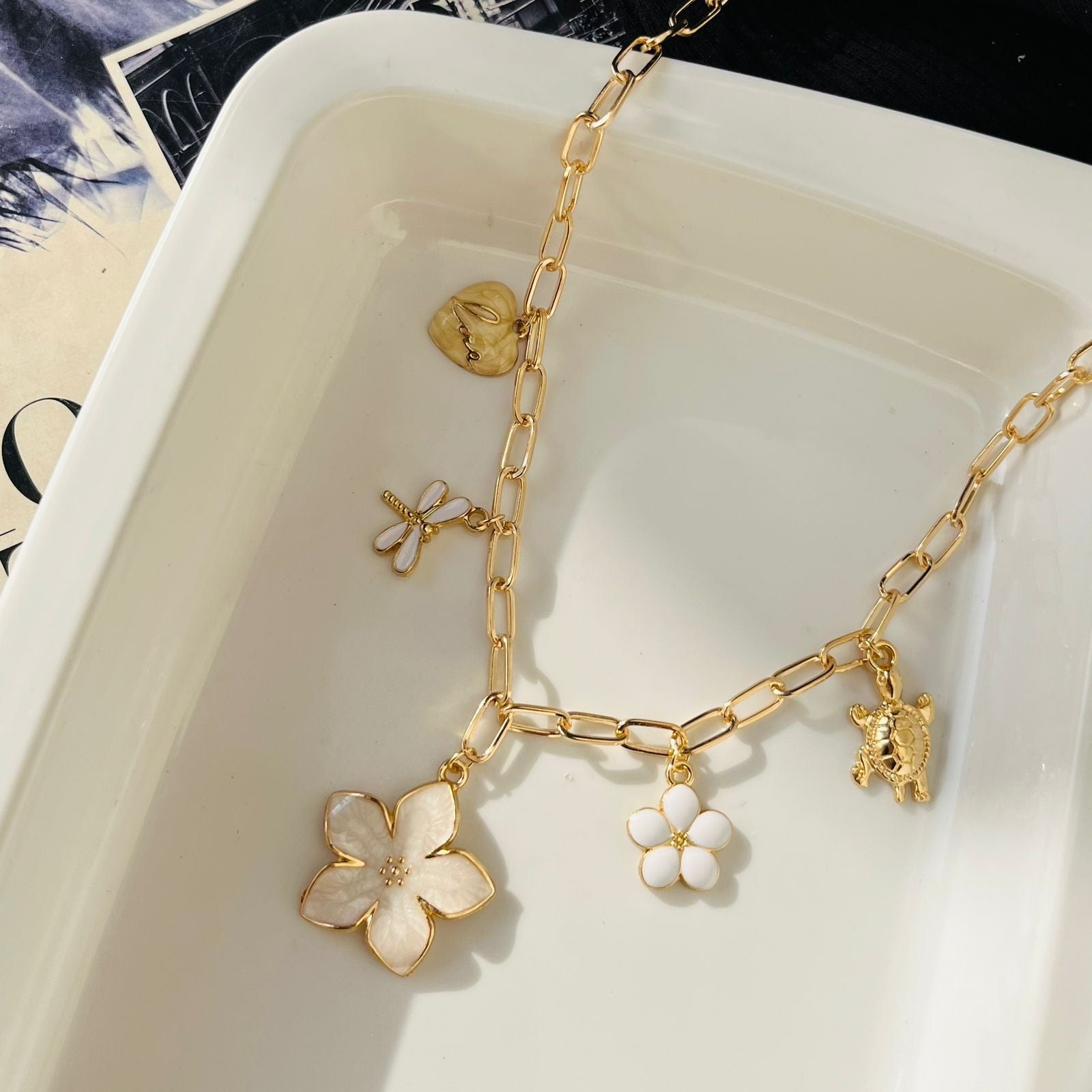 Daisy Beach Necklace