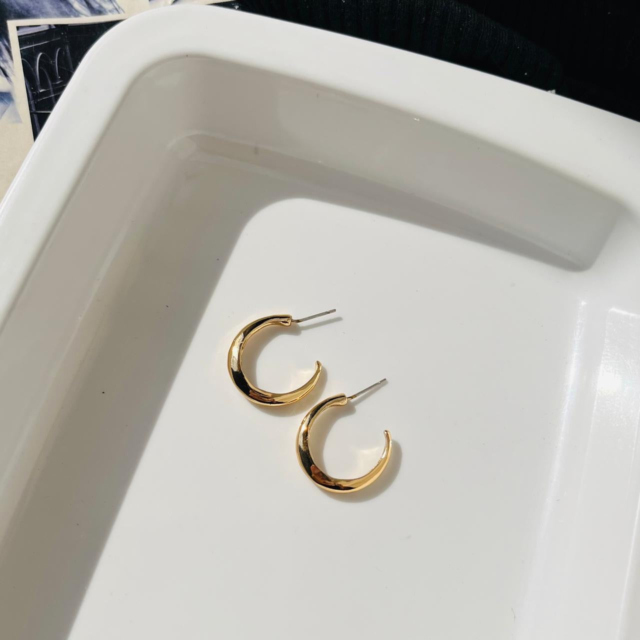 Lenore Medium sized hoops
