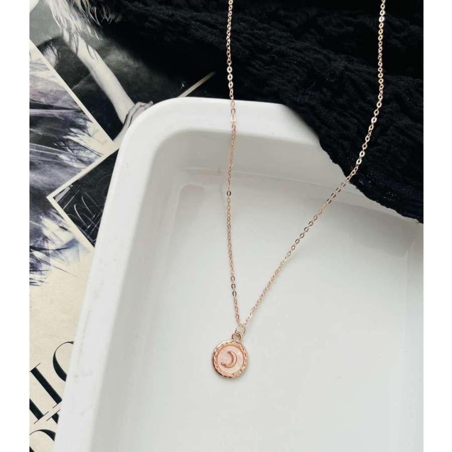 Rosegold Moon Necklace