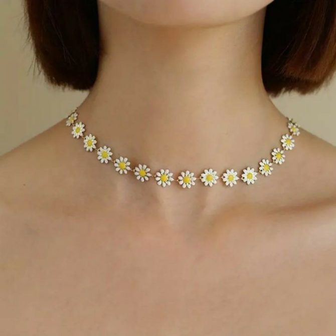 Daisy Choker Necklace