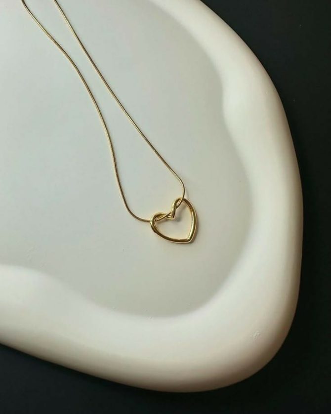 Helen Heart Necklace~ Anti Tarnish - Image 2