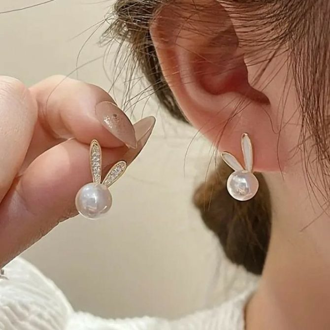 Bunny Pearl Earrings