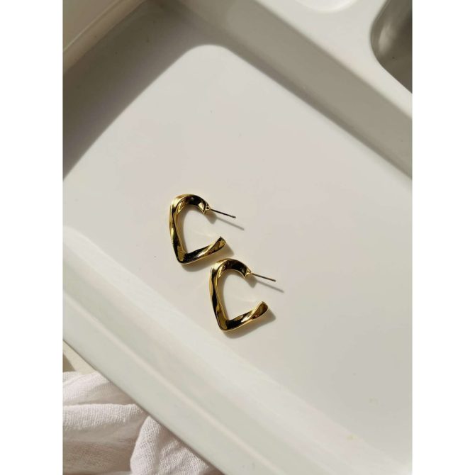 Sleek Heart Earrings
