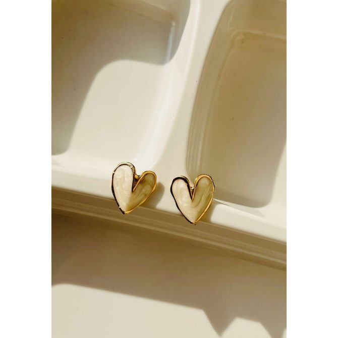 Milky Heart Earrings