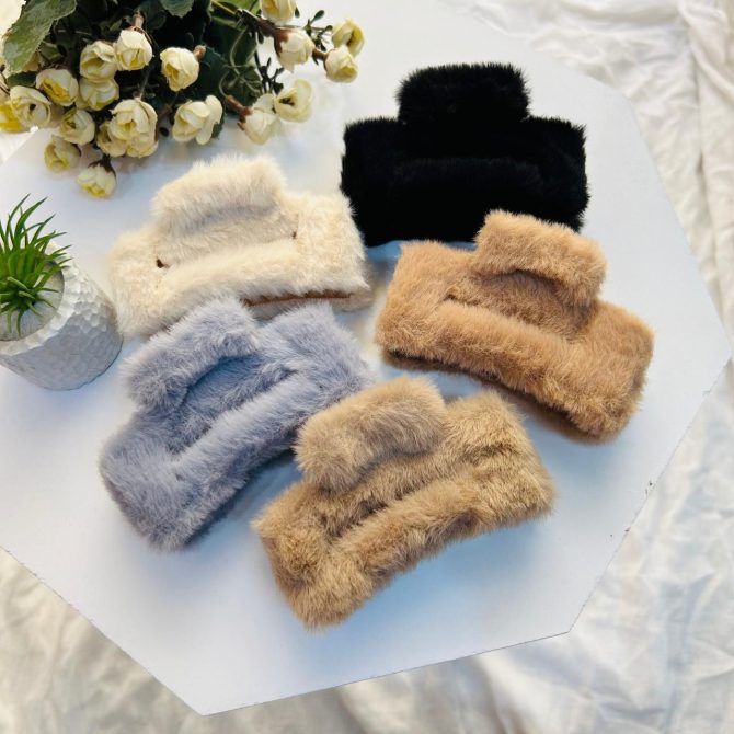 Fuzzy Fur Claws~ Medium - Image 4