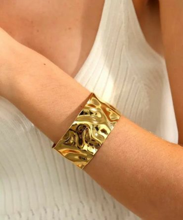 Textured Golden Bangle