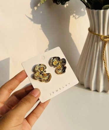 Textured Petals Earrings