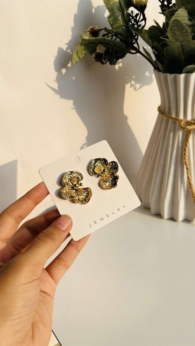Textured Petals Earrings