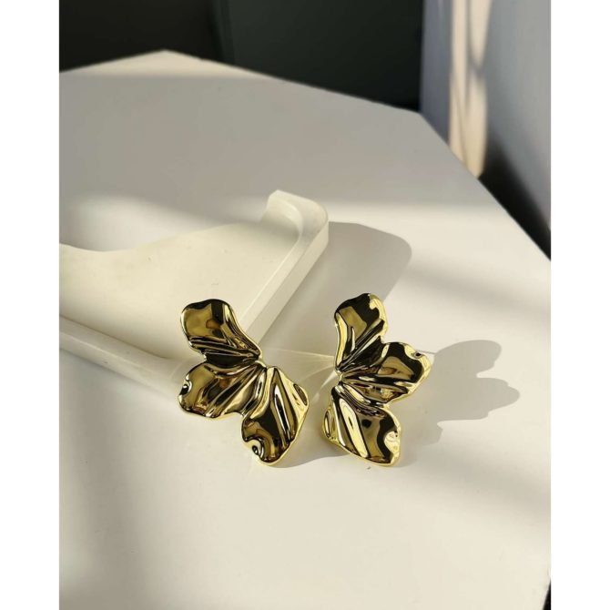 Glossy Petals Earrings - Image 3