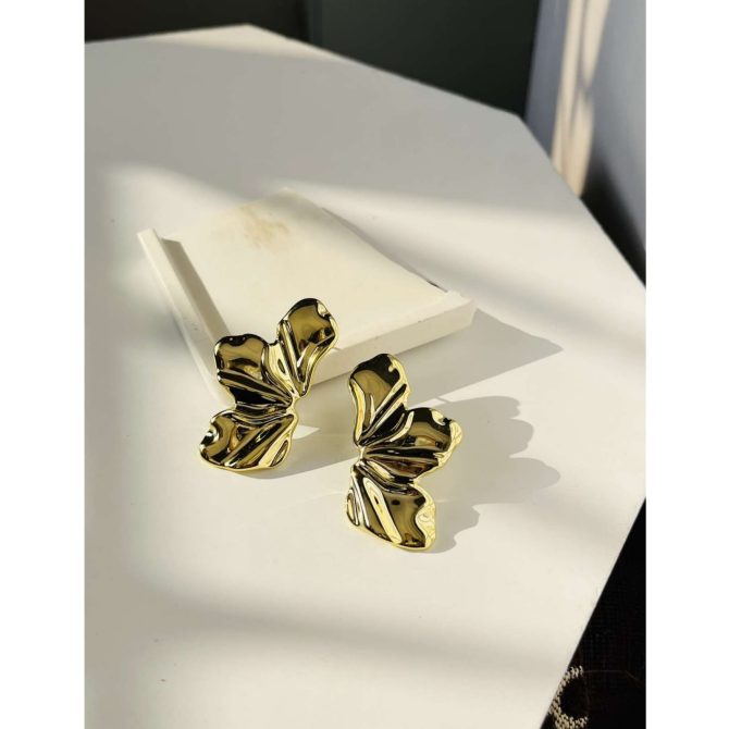 Glossy Petals Earrings - Image 2