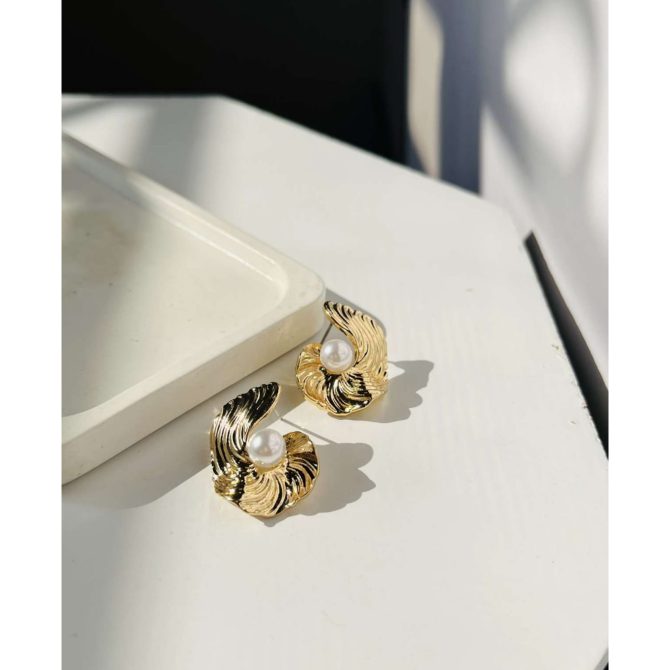 Diana Pearl Earrings