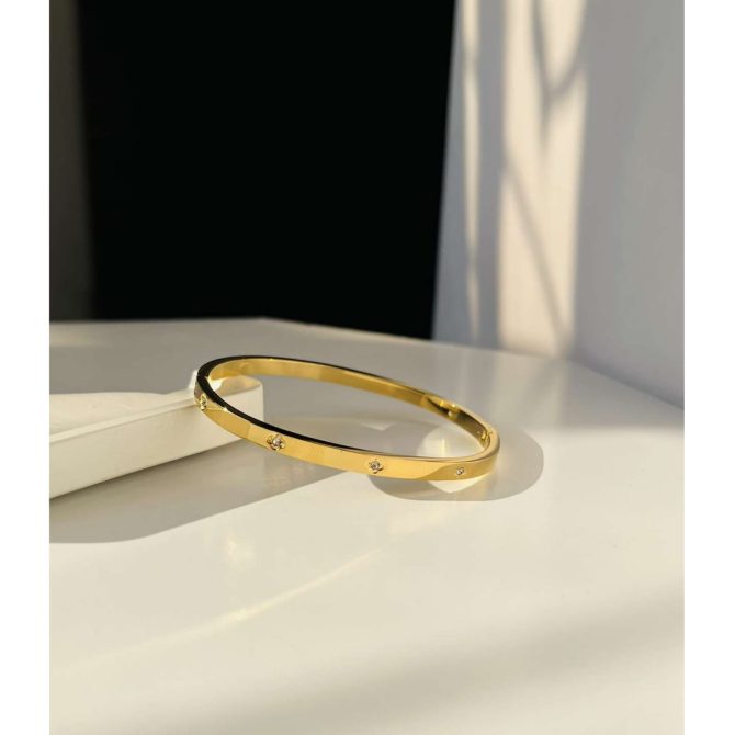 Sleek Diamonds Bracelet~ Anti Tarnish