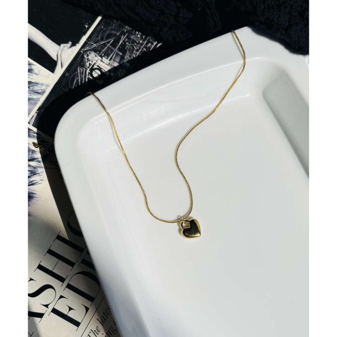 Sleek Chain Heart Necklace~ Anti Tarnish