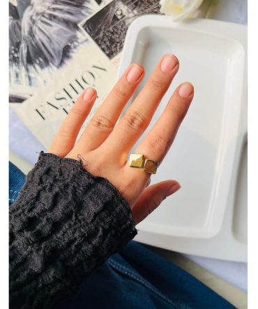 Glossy Square Ring