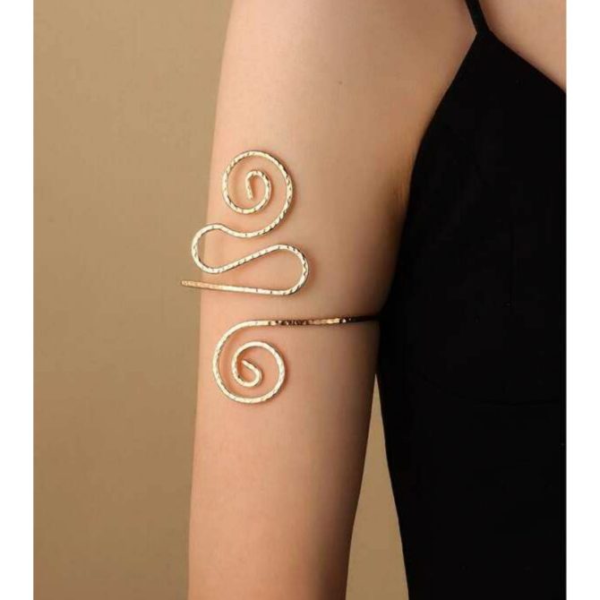 Chunky Arm Cuff