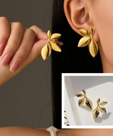 Glossy Floral Earrings