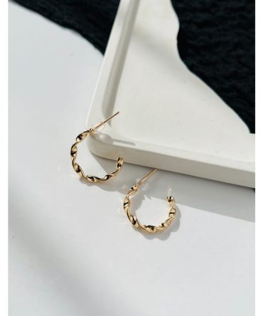 Wavy Hoops