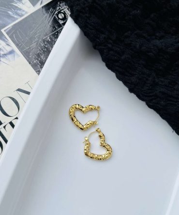 Hailey Heart Earrings~ Anti Tarnish