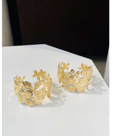 Textured Floral Bangle