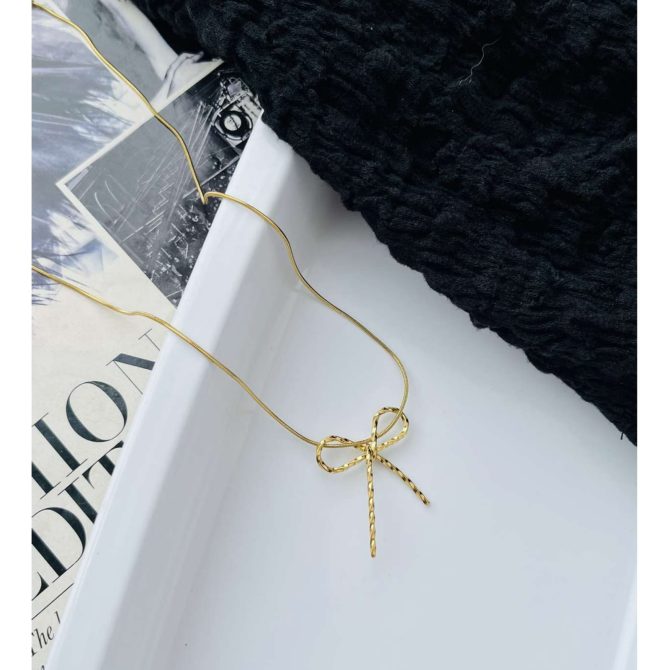 Textured Bow Necklace~ Anti Tarnish