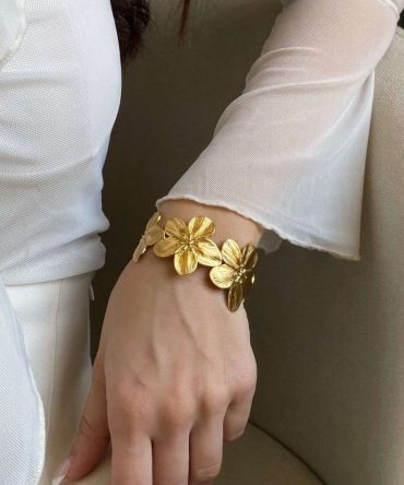 Golden Lily Bangle