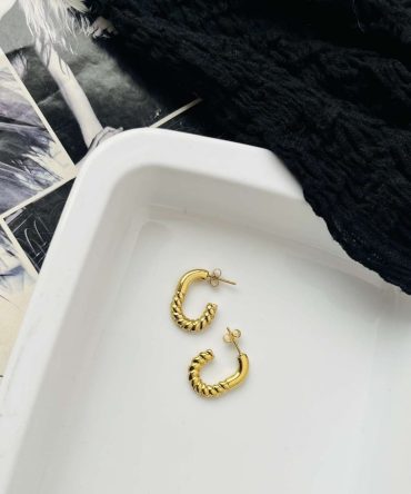 Clara Earrings~ Anti Tarnish