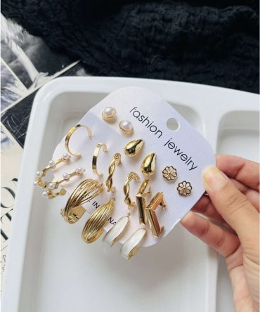Pearl Floral Combo (₹20 Per Pair)