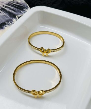 Bow Diamonds Bracelet~ Anti Tarnish
