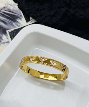 Heart Diamond Bracelet~ Anti Tarnish (Thin Wrist)