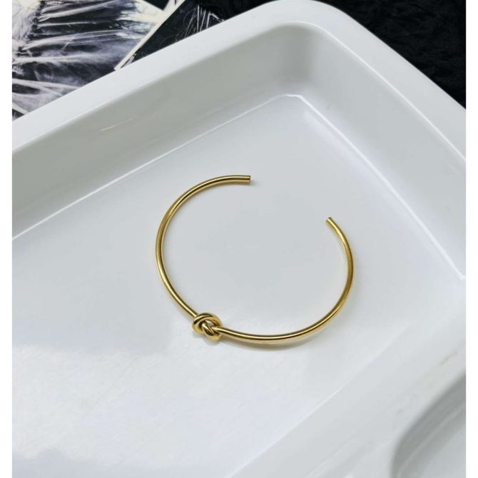 Golden Knot Bracelet~ Anti Tarnish