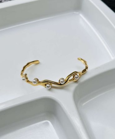 Twisted Pearls Bracelet~ Anti Tarnish