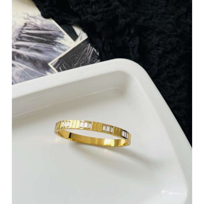 Dainty Diamonds Bracelet~ Anti Tarnish (Thin Wrist)