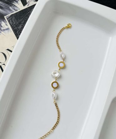 Pearl Ecstasy Bracelet~ Anti Tarnish