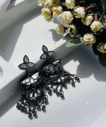Aarvi Black Jhumkas