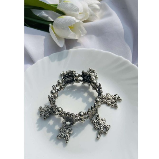 Floral Latkan Bangle