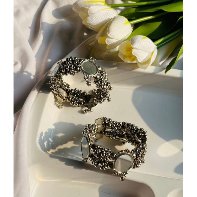 Circle Ghungroo Bangle